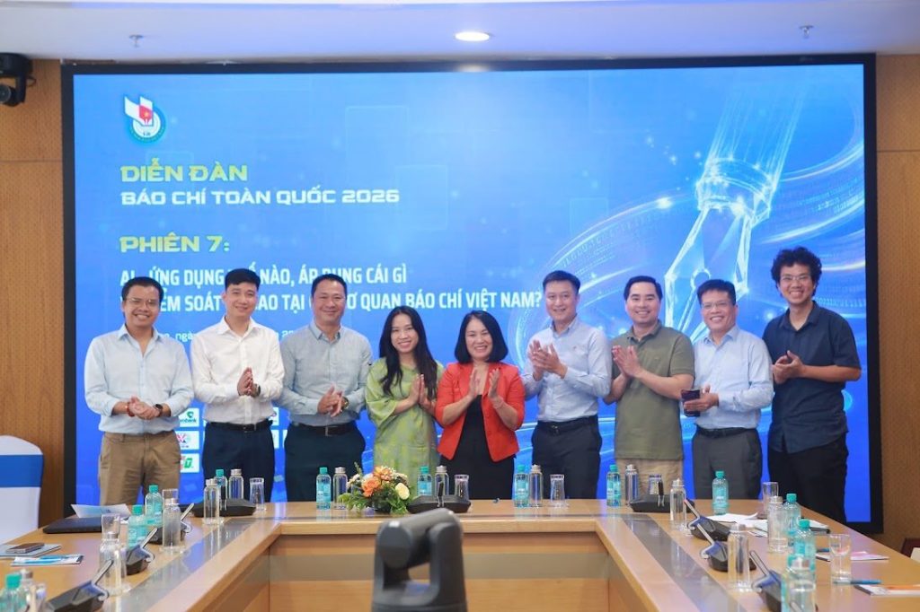 Các đại biểu tham gia phiên tham luận số 7 tại Diễn đàn Báo chí toàn quốc 2026